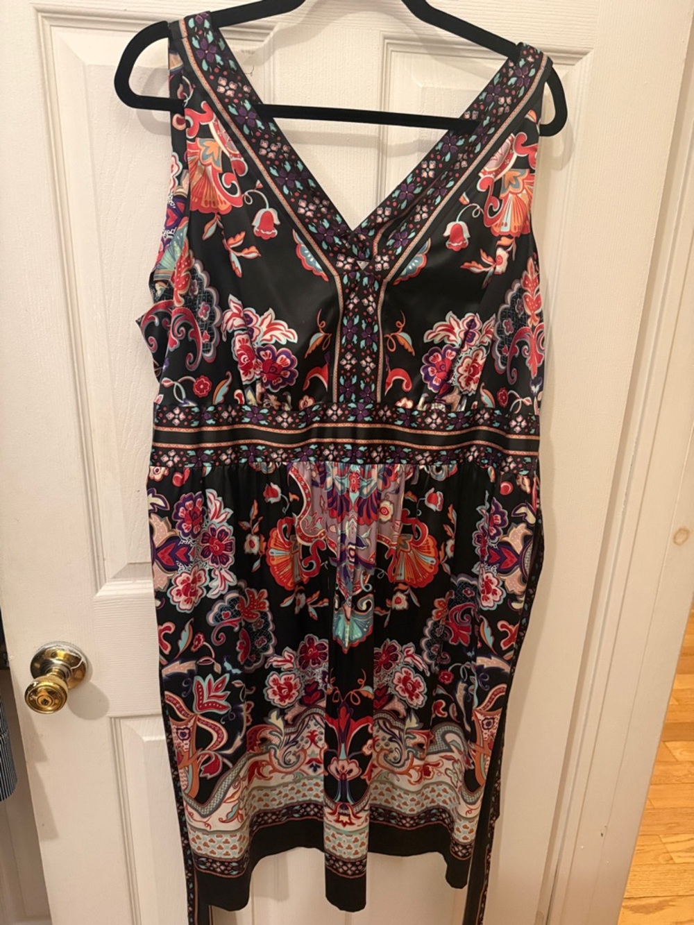 Satin Black Floral V-Neck Sleeveless Dress